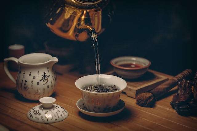 Die gesundheitlichen Vorteile von Cistus Tee und wie man ihn zubereitet